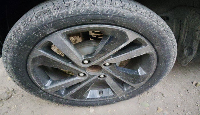 2023 Tata ALTROZ XZ PLUS PETROL DARK EDITION, Petrol, Manual, 50,512 km, tyre