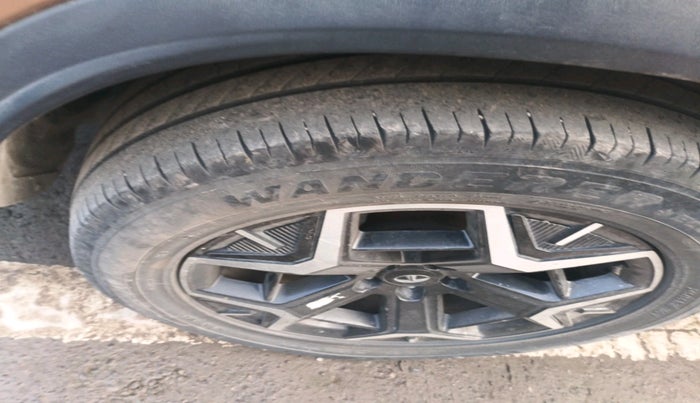 2023 Tata Safari ACCOMPLISHED PLUS DARK EDITION AT, Diesel, Automatic, 49,966 km, tyre