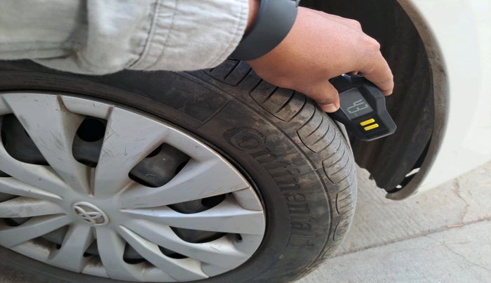 2011 Toyota Etios G, Petrol, Manual, 67,826 km, tyre