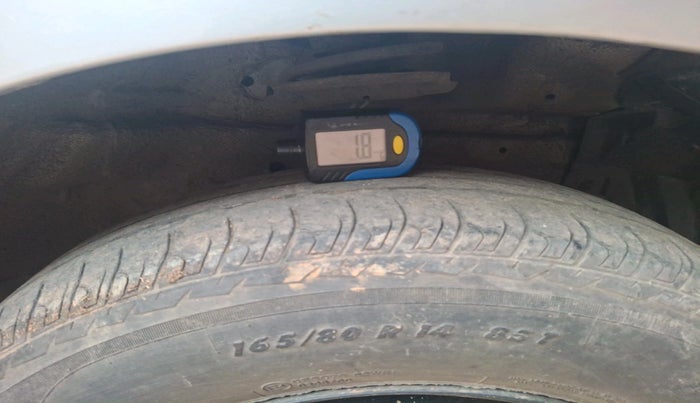 2015 Maruti Swift VXI, Petrol, Manual, 53,879 km, tyre