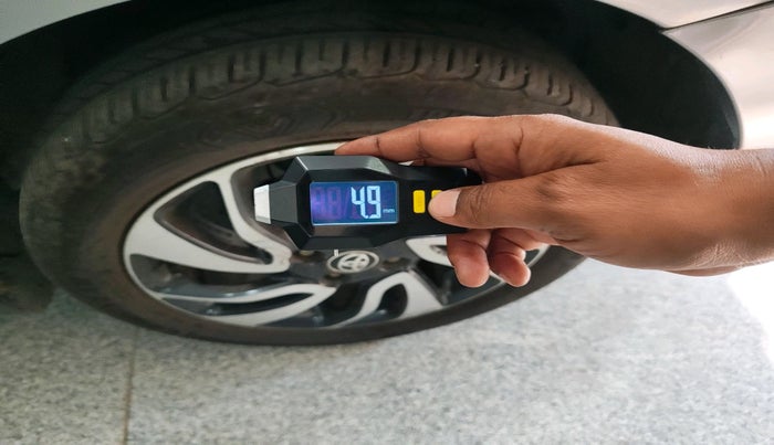 2021 Toyota Glanza G, Petrol, Manual, 1,25,318 km, tyre