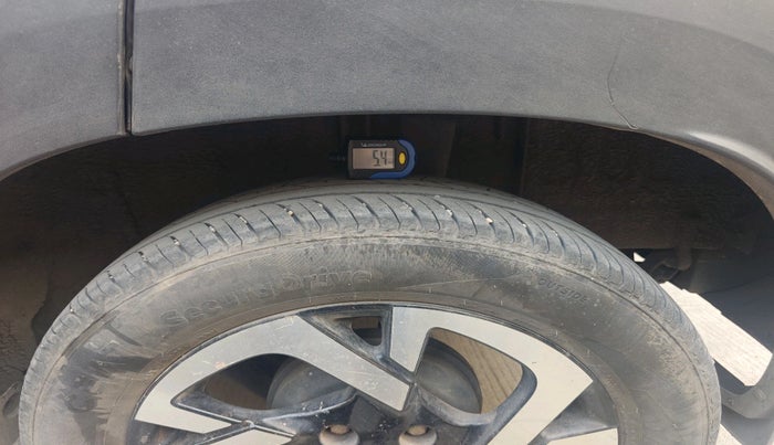 2023 Nissan MAGNITE XV PREMIUM TURBO CVT, Petrol, Automatic, 26,964 km, tyre