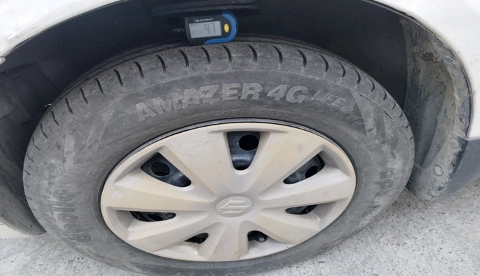 2011 Maruti Swift Dzire VXI, Petrol, Manual, 1,13,891 km, tyre