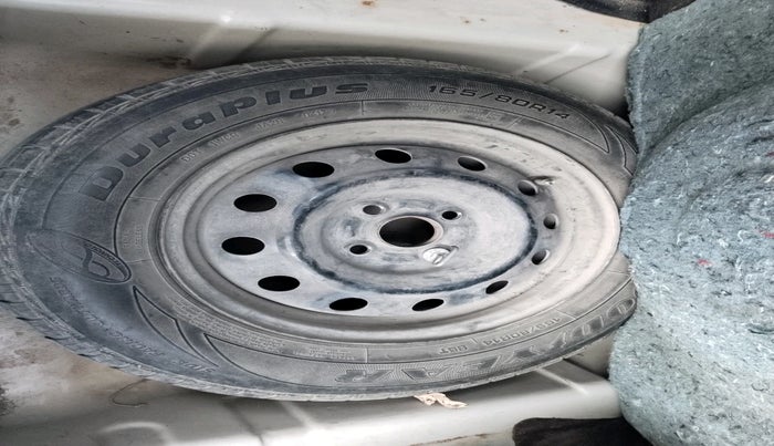 2011 Maruti Swift Dzire VXI, Petrol, Manual, 1,13,891 km, tyre