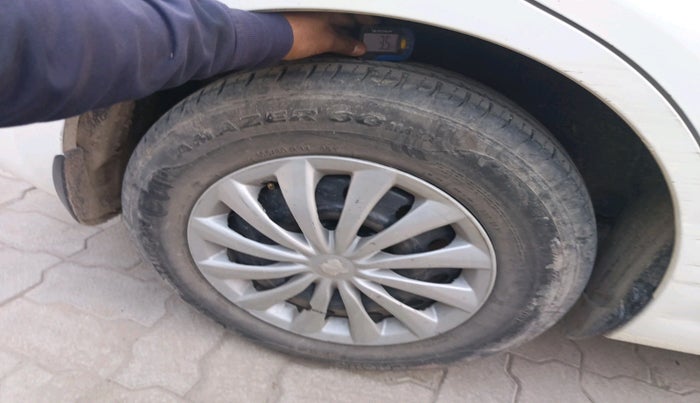 2018 Maruti Dzire VXI, Petrol, Manual, 52,088 km, tyre