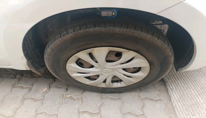 2018 Maruti Swift VXI, Petrol, Manual, 35,479 km, tyre