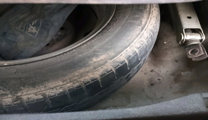 2012 Hyundai Santro Xing GL PLUS (CNG), Petrol, Manual, 1,59,834 km, tyre