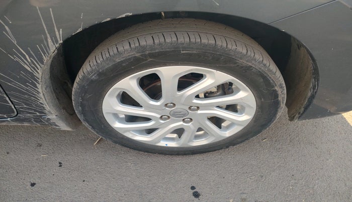 2023 Maruti Baleno  ZETA CNG 1.2L, Petrol, Manual, 1,34,789 km, tyre