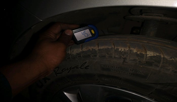 2023 Maruti Swift VXI, Petrol, Manual, 9,383 km, tyre