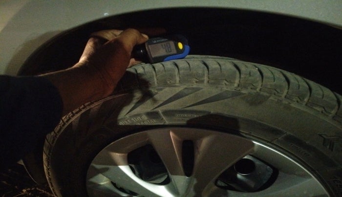 2023 Maruti Swift VXI, Petrol, Manual, 9,383 km, tyre