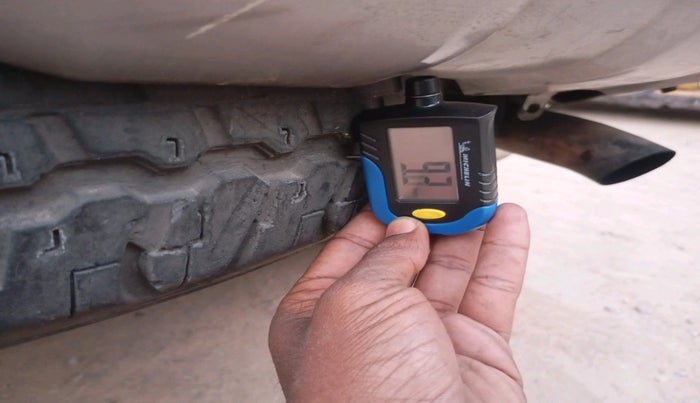 2013 Mitsubishi Pajero Sport 2.5 MT 4X4, Diesel, Manual, 1,08,420 km, tyre