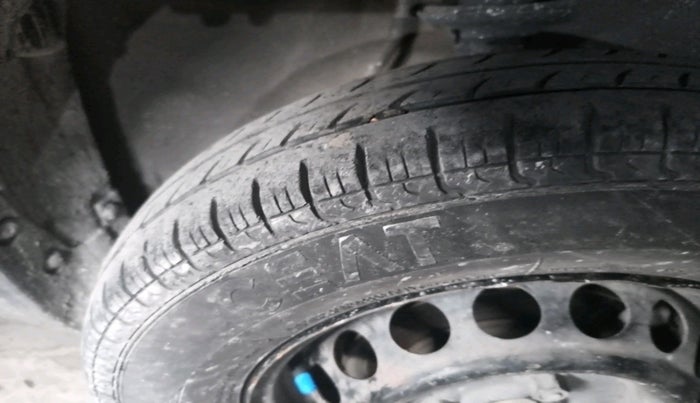 2016 Maruti Alto 800 LXI, Petrol, Manual, 28,817 km, tyre