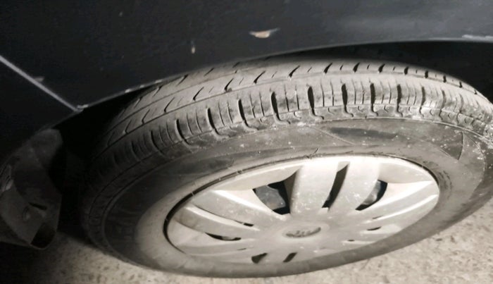 2016 Maruti Alto 800 LXI, Petrol, Manual, 28,817 km, tyre