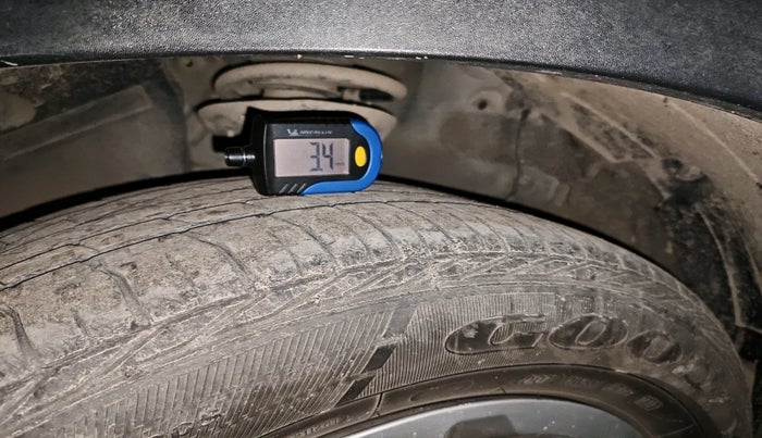 2022 KIA SONET HTK PLUS 1.5, Diesel, Manual, 1,06,454 km, tyre