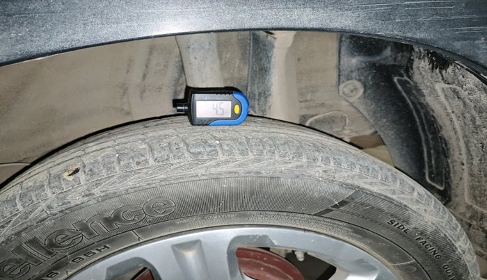 2022 KIA SONET HTK PLUS 1.5, Diesel, Manual, 1,06,454 km, tyre