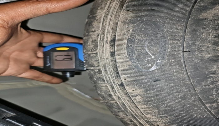 2022 KIA SONET HTK PLUS 1.5, Diesel, Manual, 1,06,454 km, tyre