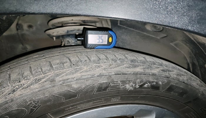 2022 KIA SONET HTK PLUS 1.5, Diesel, Manual, 1,06,454 km, tyre