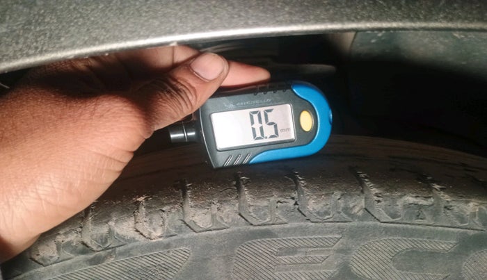 2018 Maruti Swift LXI, Petrol, Manual, 63,738 km, tyre