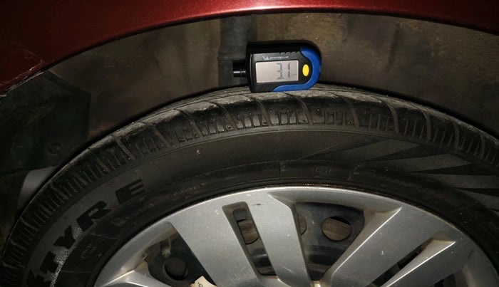 2014 Honda City 1.5L I-VTEC S MT, Petrol, Manual, 1,07,276 km, tyre