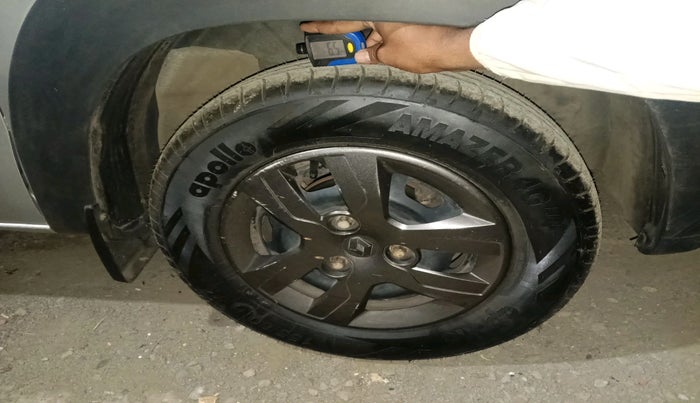 2017 Renault Kwid RXT 1.0, Petrol, Manual, 43,042 km, tyre