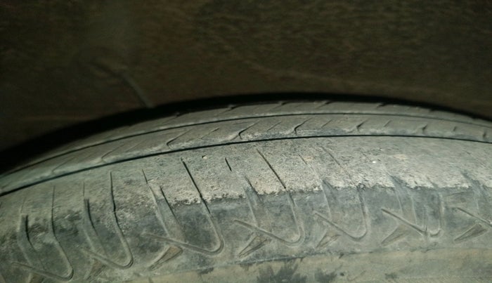 2013 Hyundai i10 ASTA 1.2 AT SUNROOF, Petrol, Automatic, 36,739 km, tyre