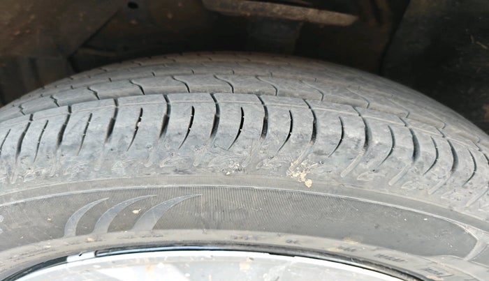 2023 Maruti BREZZA VXI SMART HYBRID, Petrol, Manual, 59,282 km, tyre