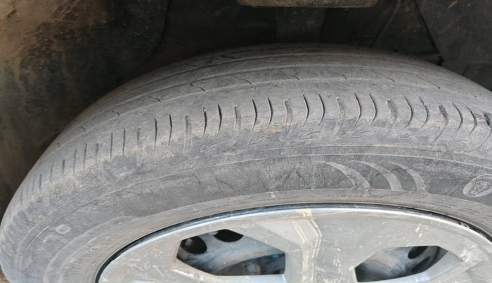 2023 Maruti BREZZA VXI SMART HYBRID, Petrol, Manual, 59,282 km, tyre