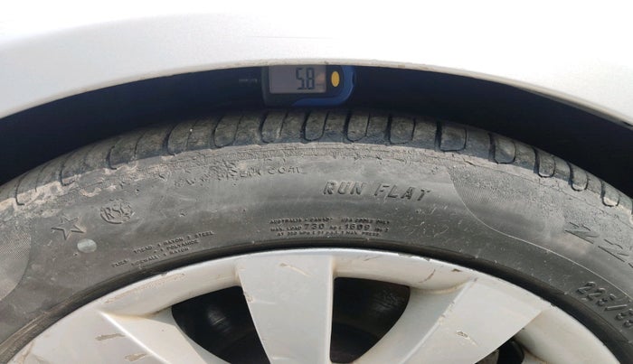 2009 BMW 5 Series 530 D, Diesel, Automatic, 1,51,281 km, tyre