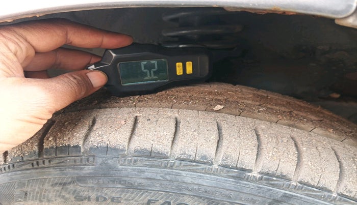 2012 Maruti Eeco 5 STR WITH A/C+HTR, Petrol, Manual, 1,39,299 km, tyre