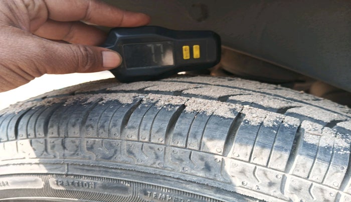 2012 Maruti Eeco 5 STR WITH A/C+HTR, Petrol, Manual, 1,39,299 km, tyre