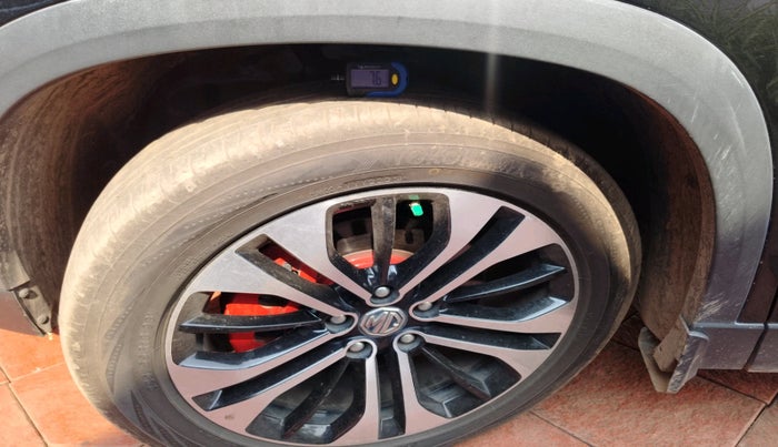 2021 MG HECTOR PLUS SHARP 1.5 PETROL TURBO DCT 6-STR, Petrol, Automatic, 37,474 km, tyre