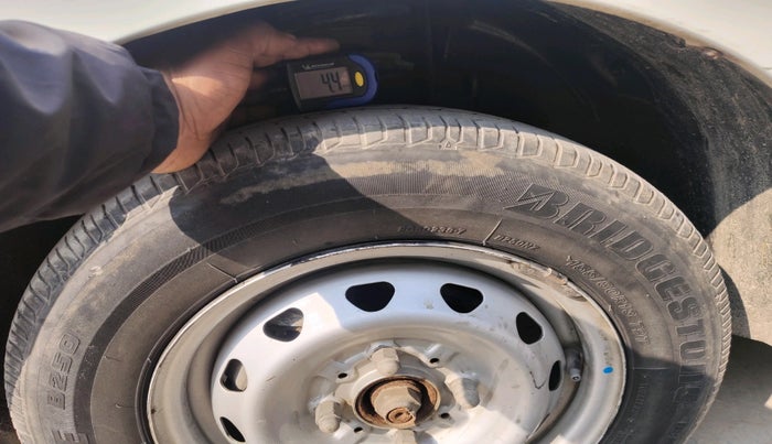 2017 Tata Tiago XZ PETROL, Petrol, Manual, 88,664 km, tyre