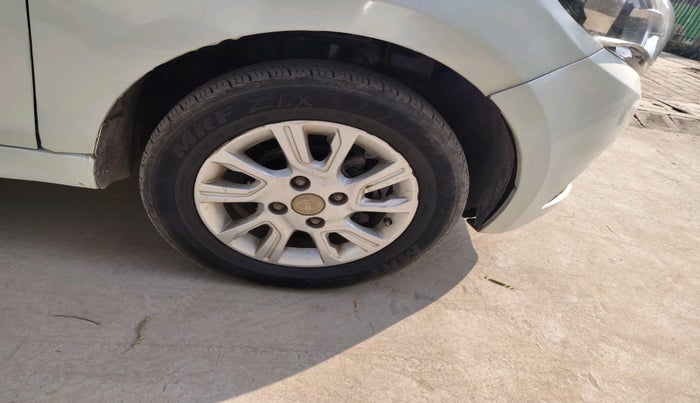 2017 Tata Tiago XZ PETROL, Petrol, Manual, 88,664 km, tyre