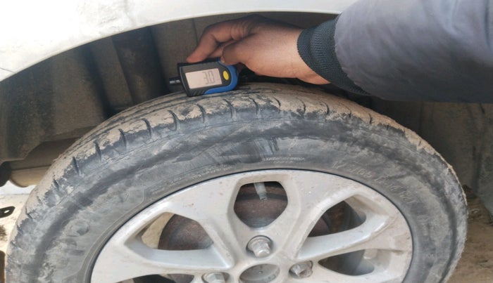 2015 Ford New Figo TITANIUM1.5 DIESEL, Diesel, Manual, 1,10,796 km, tyre