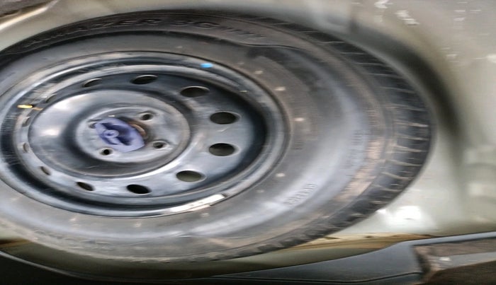 2022 Maruti Swift VXI AMT, Petrol, Automatic, 41,367 km, tyre