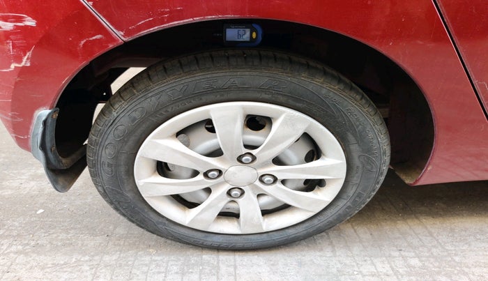 2018 Hyundai Eon ERA +, Petrol, Manual, 9,818 km, tyre