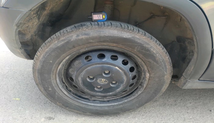 2023 Tata PUNCH PURE MT, Petrol, Manual, 16,014 km, tyre