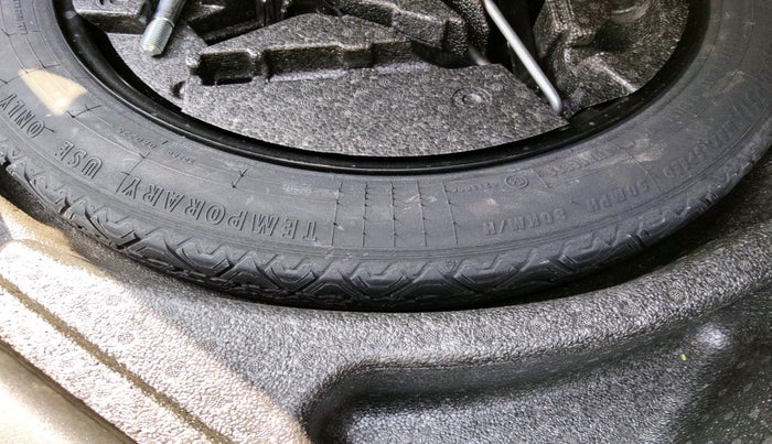 2016 Volvo S60 Momentum D4, Diesel, Automatic, 95,650 km, tyre