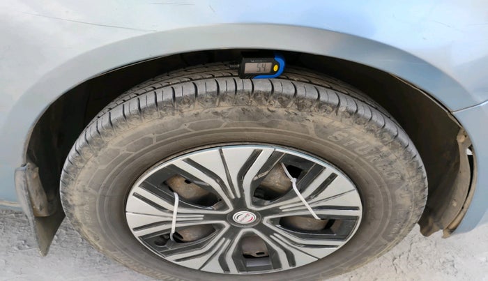 2008 Skoda Fabia CLASSIC 1.2 MPI, Petrol, Manual, 1,38,882 km, tyre