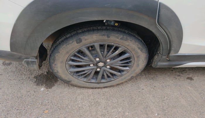 2019 Maruti XL6 ALPHA AT, Petrol, Automatic, 1,43,829 km, tyre