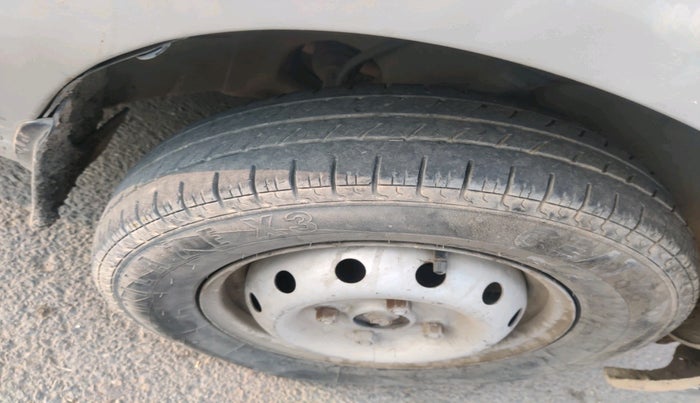 2011 Maruti Alto LX, Petrol, Manual, 73,731 km, tyre