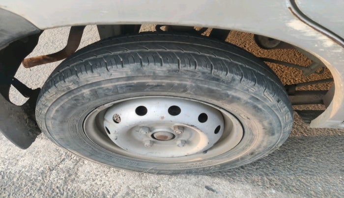 2011 Maruti Alto LX, Petrol, Manual, 73,731 km, tyre