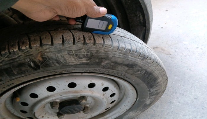 2021 Maruti New Wagon-R LXI CNG 1.0, Petrol, Manual, 1,43,691 km, tyre