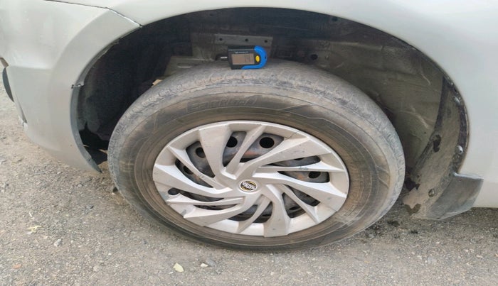 2016 Maruti Swift VXI, Petrol, Manual, 48,200 km, tyre