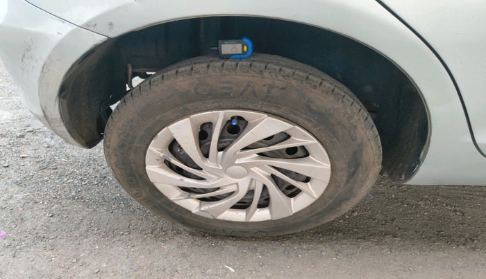 2016 Maruti Swift VXI, Petrol, Manual, 48,200 km, tyre