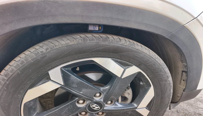 2021 Hyundai ALCAZAR 1.5 SIGNATURE (O) AT 6STR, Diesel, Automatic, 1,23,304 km, tyre