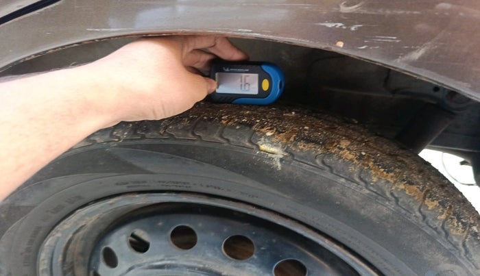 2011 Maruti Wagon R 1.0 VXI, Petrol, Manual, 92,853 km, tyre