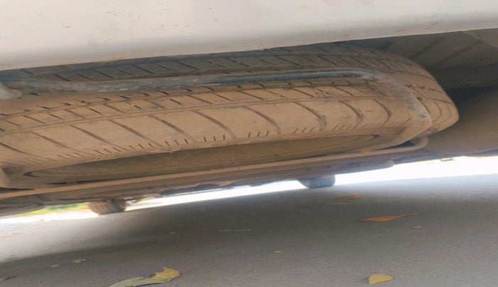 2015 Maruti Ertiga ZDI, Diesel, Manual, 1,50,671 km, tyre