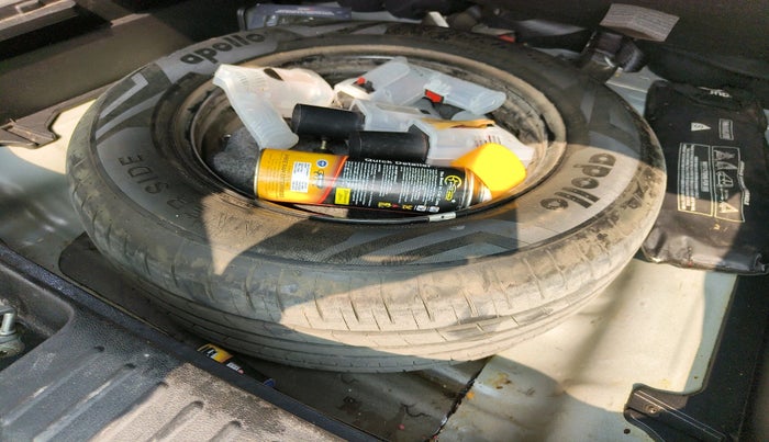 2022 Hyundai Creta SX 1.5 PETROL, Petrol, Manual, 79,385 km, tyre