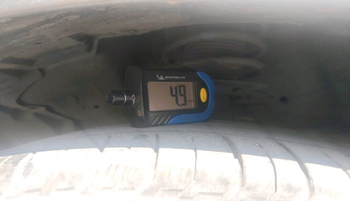 2018 Maruti Ciaz ALPHA  AT 1.5 SHVS PETROL, Petrol, Automatic, 1,18,745 km, tyre